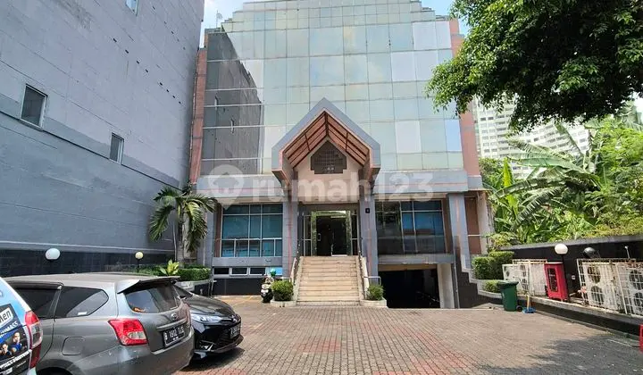 Gedung Plus Basement Dekat Simpang Tugu Harmoni Jakarta Pusat