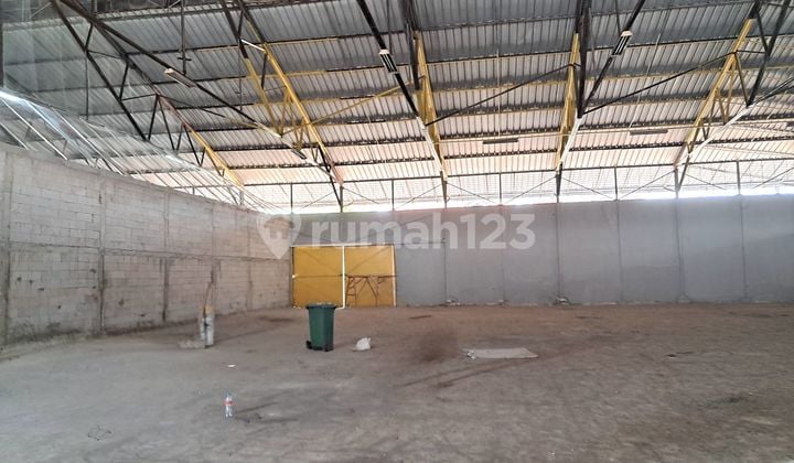 Gudang di Tengah Kota Pancoran Jakarta Selatan