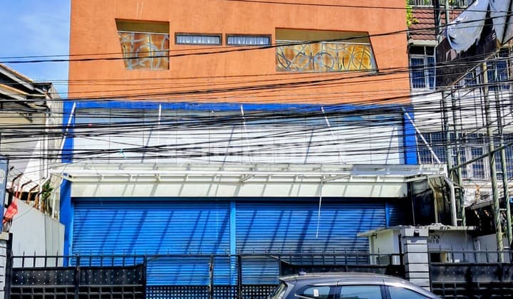 4-Story Office Building in Commercial Zone Near Pondok Indah