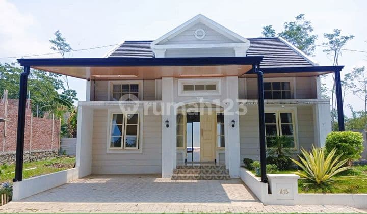 Dikontrakkan Rumah Mewah Full Furnished Pusat Kota