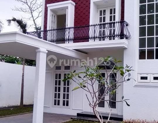 2-Story Luxury House with Mount Slamet View