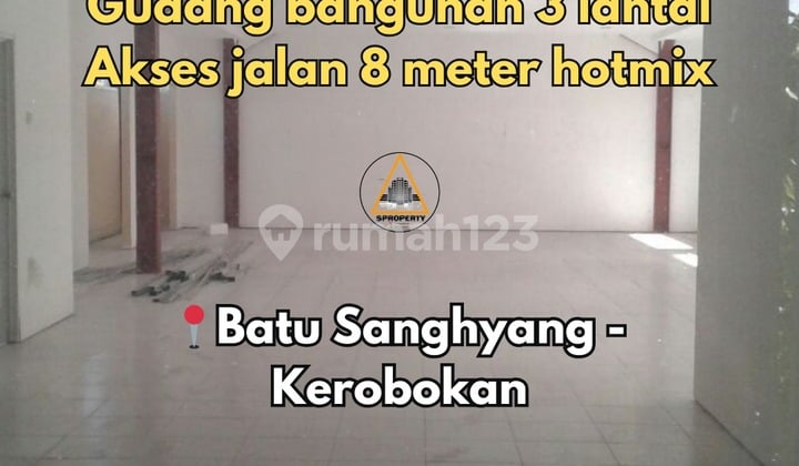 Gudang Bangunan 3 Lantai Berlokasi di Kerobokan