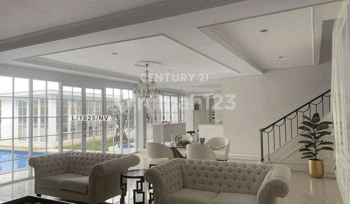 Luxurious and Comfortable 2-Story House in Kota Baru Parahyangan, Bandung