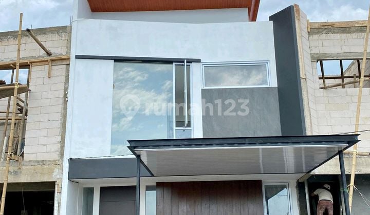 PERUMAHAN DATARAN HIJAU RUMAH 2 LANTAI DI MAKASSAR