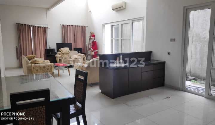 Luxury House Hook Area Sutorejo Prima Pakuwon City Mulyosari