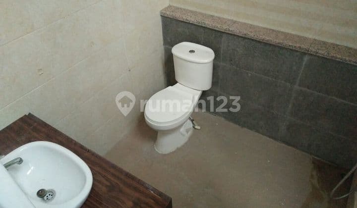 Rumah Ell Daerah Nginden Surabaya