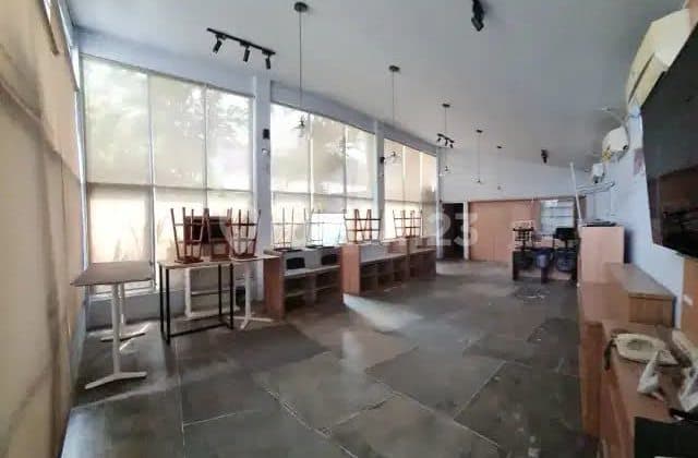 Rumah Usaha Komersial Strategis Area Mangkunegoro Darmo Kartini Dekat Diponegoro Fnl