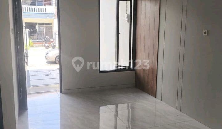 Rumah Baru Jalan 4 Mobil Murah Area Manyar Wisma Mukti