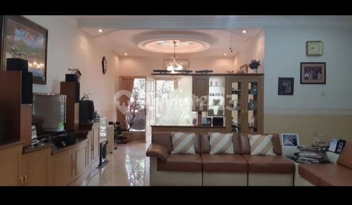 Rumah Furnished Sn Di Nginden Intan Barat Jual Cepat