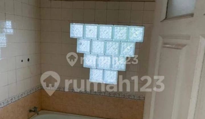 Rumah Siap Huni Ep Full Furnish Raya Kutisari Indah Surabaya , Surabaya