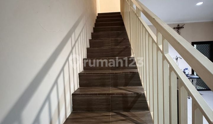 Rumah Terawat Fnl Siap Huni Area Galaxy Pakuwon