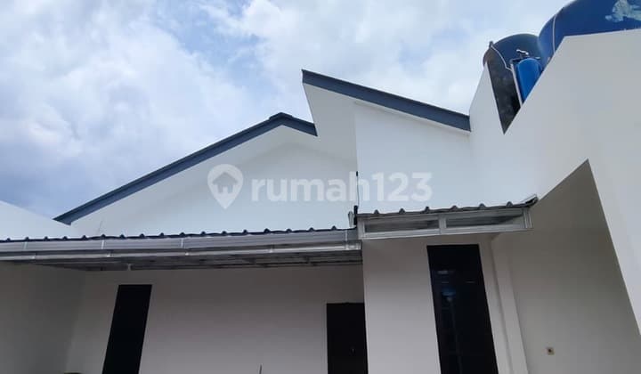 Rumah Hook Baru Renov Bebas Banjir di Taman Rahayu 2