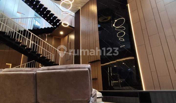 Rumah Mewah 3 lantai Sumbersari Dekat Pasirkoja dan Holis