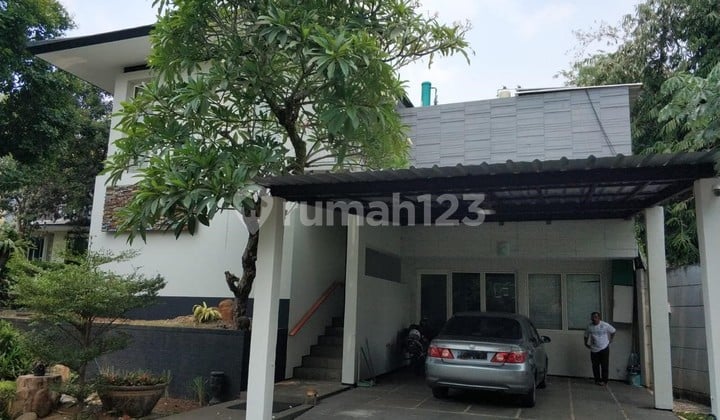 Disewakan Rumah Mewah 2 Lantai di Pondok Aren