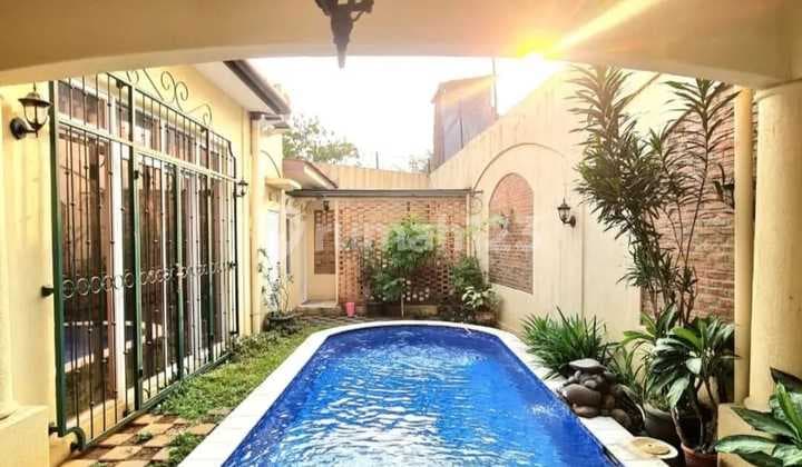 For Sale! Rumah Cantik + Private Pool di Bintaro Sektor 9