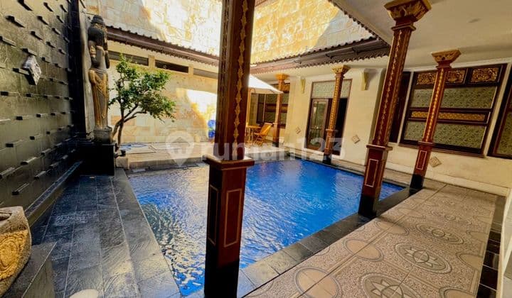 Dijual Rumah dengan Halaman Luas Cocok Utk Kost,Hostel Lebak Bulus Jakarta Selatan