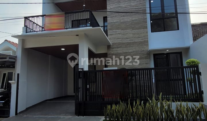 For Sale! Rumah 2 Lantai Siap Huni di Graha - Lokasi Strategis