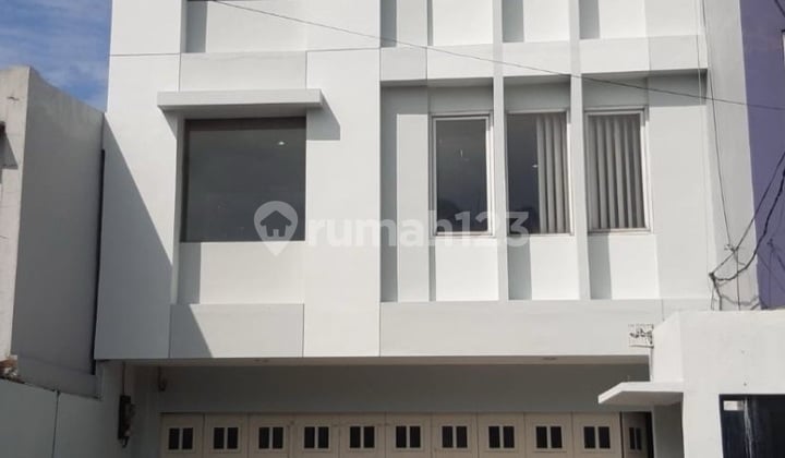 Ruko Strategis 3 Lantai di Tegal Rotan, Ciputat, Cocok untuk Bisnis & Kantor