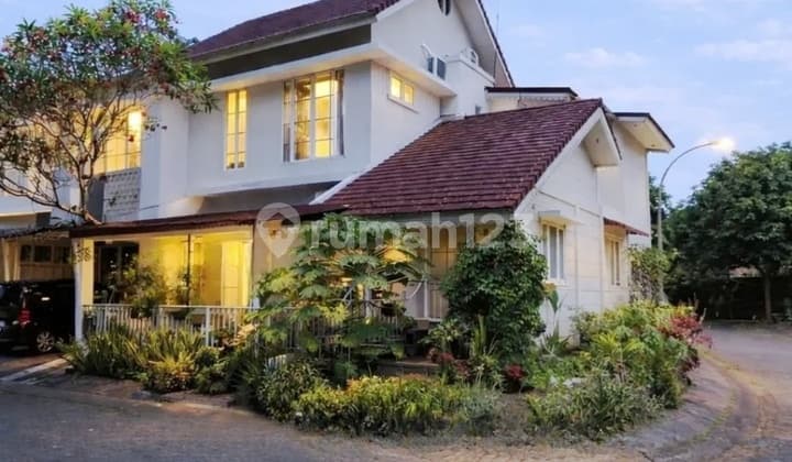 Rumah Posisi Hook Dalam Cluster Premium Emerald District Sektor 9