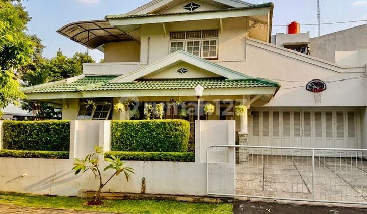 Ready-to-Occupy House, 2 Floors, in Bintaro Sector 7