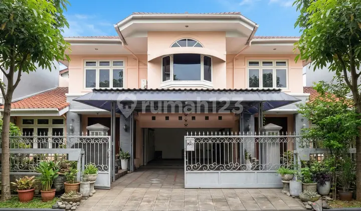 Rumah Mewah 2 Lantai Bintaro Sektor 9 | 4+1 KT | Furnished | LT 255 M² | Harga Nego