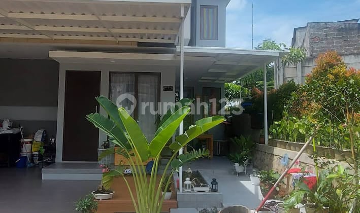 Rumah 2 Lantai dalam Cluster dan Lokasi Strategis @Graha Raya