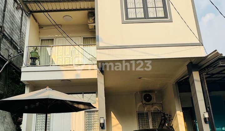 2 Lantai SHM Bebas Banjir Siap Huni Dalam Cluster @Graha Raya.