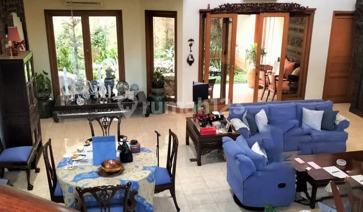 House in South Jakarta, Semi Furnished, Land Area 415 m2, Building Area 320 m2, 3+2 Bedrooms, 3+1 Bathrooms, Corner Position, SHM Certificate.