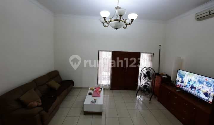 Rumah di petukangan jakarta selatan posisi Strategis dan Hunian Nyaman di komp Tangkas Permai, Petukangan jakarta selatan