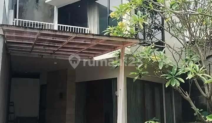 Rumah Nyaman dengan Fasilitas Lengkap di Lingkungan Aman di Bintaro Sektor 9