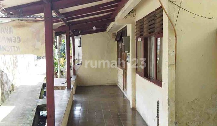 Rumah Murah Dalam Komplek Hitung Tanah di Jakarta Selatan.