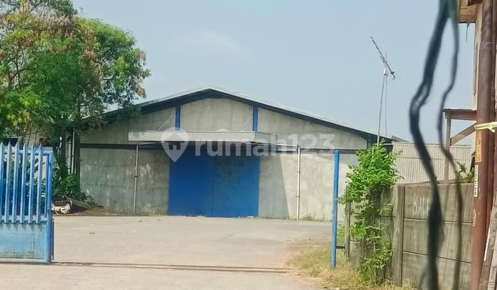 Strategic warehouse located on the main roadside in Cikarang, Bekasi, West Java.
