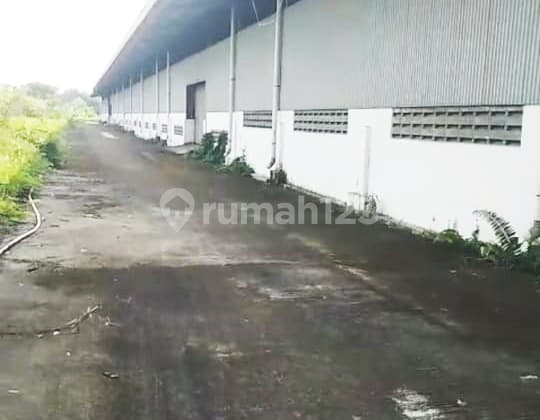 Pabrik 1,5 km dari kawasan Surya Cipta Karawang Timur