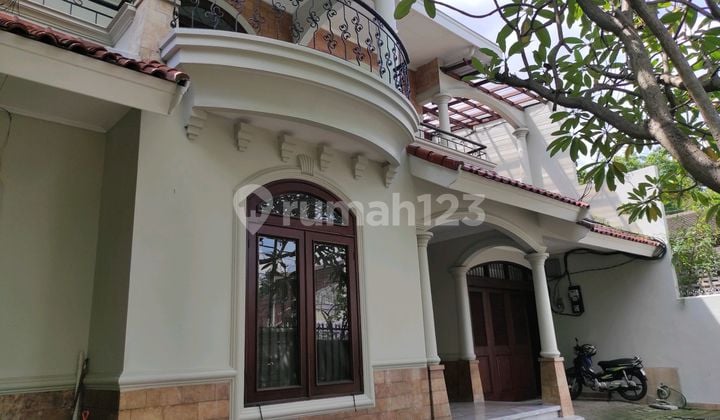 Rumah Cocok Untuk Kantor Dan Usaha Dekat Blok M