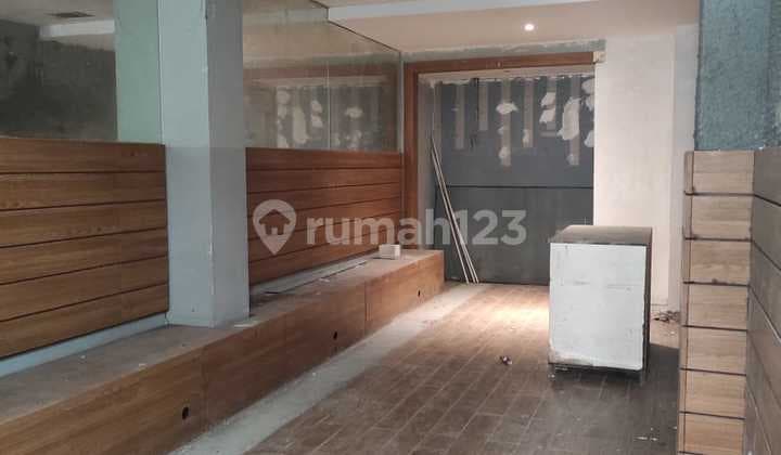 Ruko 1 lantai Di dekat Blok M dan Pusat Kota Cocok Untuk Usaha
