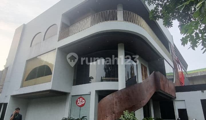 Disewakan Gedung Mewah 3 Lantai Ex Cafe Di Jakarta Selatan