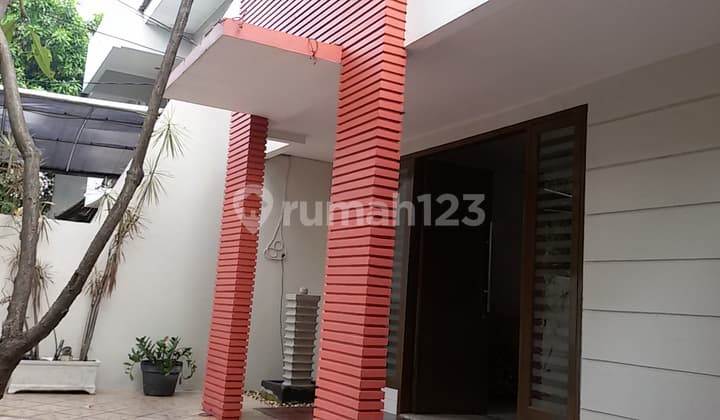 Hunian Strategis Berdekatan dengan Kawasan Elit Pondok Indah, Jakarta Selatan.
