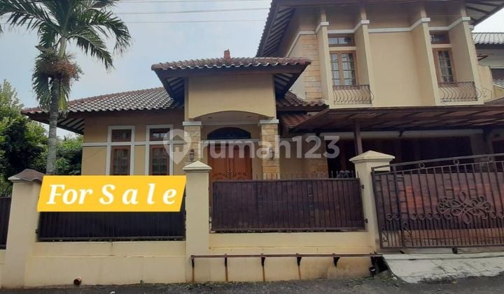 Rumah 2 lantai dalam town house harga menarik