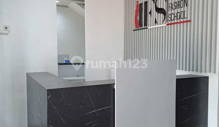 Premium Office Space in Pondok Indah - Strategic & Ready to Use
