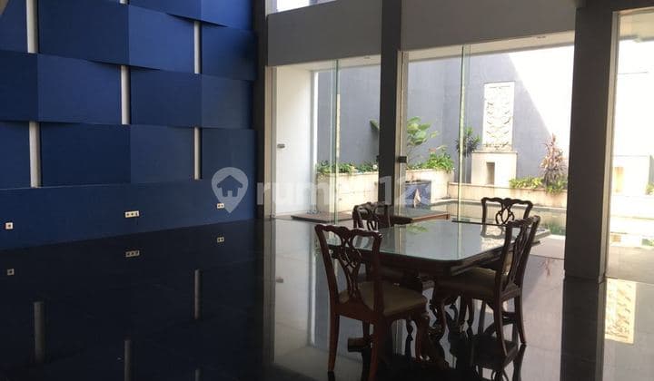 Rumah Mewah Dan Nyaman Di Lokasi Yg Prestigius