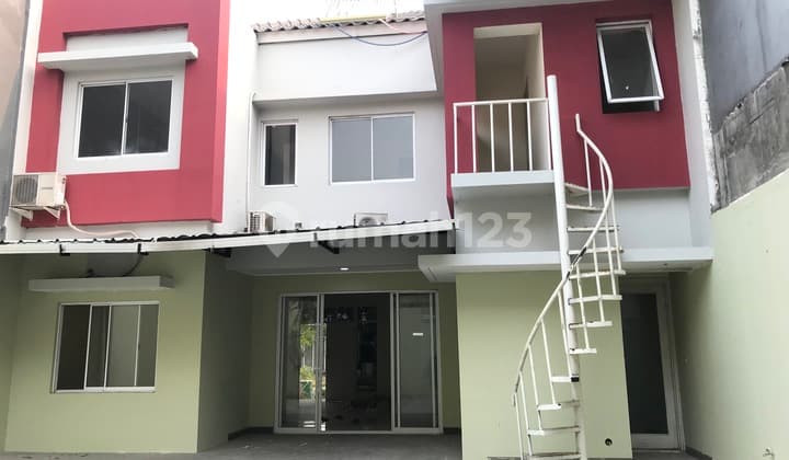 LATIN AMERICAN HOUSE UK 10X25 GREEN LAKE CITY