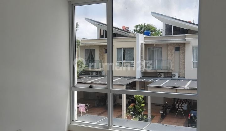 Disewakan Rumah 2 Lantai Ready di Green Puri Jakarta Barat Uk 8X15