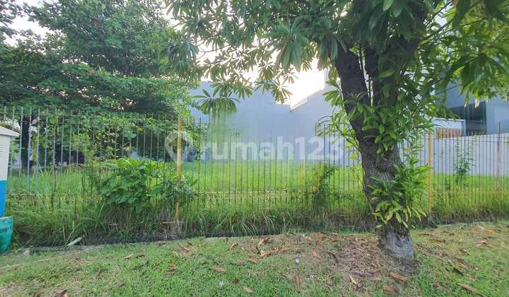 For sale Huk Permata Buana lot by the Boulevard Street, West Jakarta.