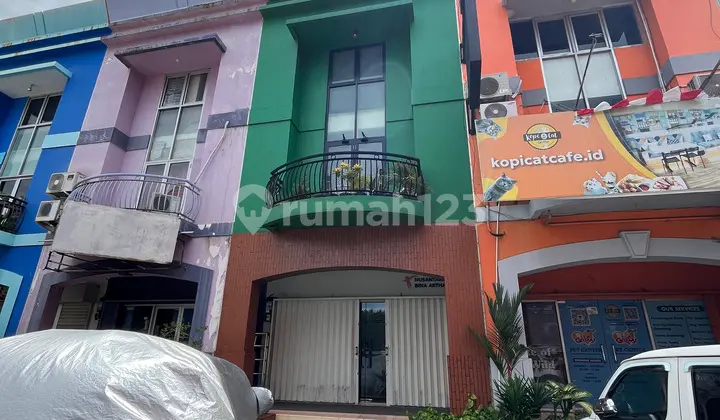 For Quick Sale: 3 1/2 Story Victorian Shop House in Bintaro Pd Karya, Pondok Aren, Tangerang, Excellent Location.