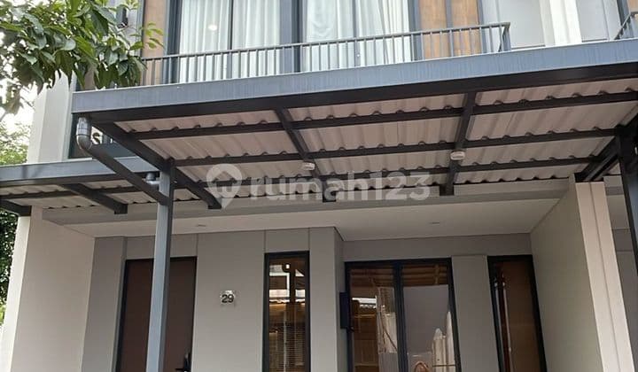 Di Jual Rumah Baru 3 Lantai Gading Serpong, Tangerang