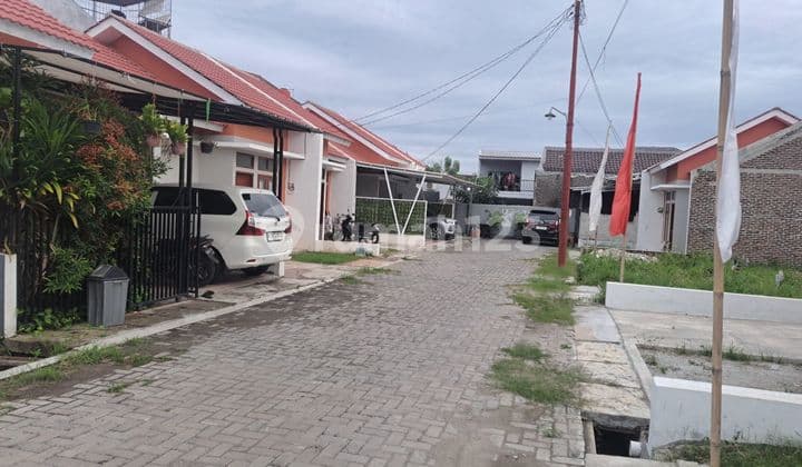 Rumah Dekat Stasiun di Cipondoh Tangerang SHM