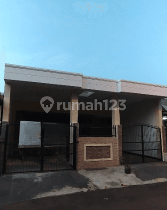 For Quick Sale: House in the Cemara Cluster, Banjar Wijaya, Tangerang