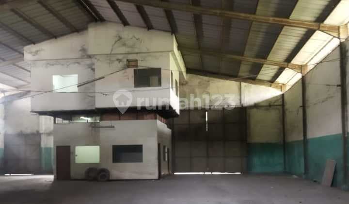 For Sale / For Rent Warehouse in Cikupamas Area (Suitable for Production) Near Main Road (Can Accommodate 40-Foot Containers)