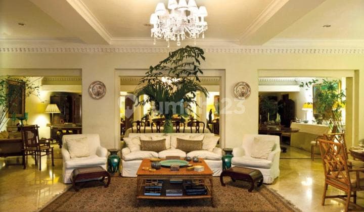 Dijual Rumah mewah di Menteng Jl. Teuku Umar jakarta pusat