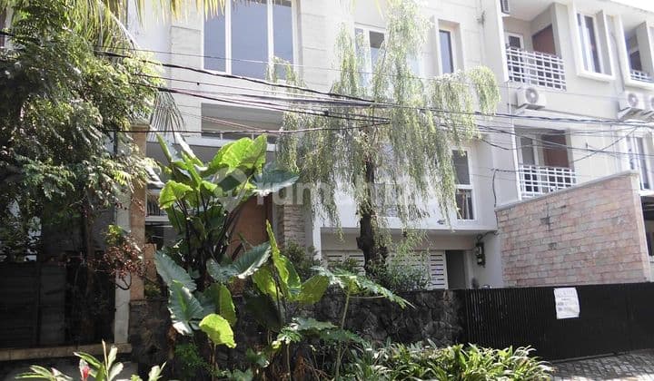 Kebayoran Baru, Gandaria 5, Mayestik, Jakarta Selatan, Rumah Baru Siap Huni, Hrg 11,9 M Dapat Luas Tanah Hampir 200, Ditambah Bangunan Baru Dua Lantai, Strategis, Lokasi Ok, Dekat Kemana Mana, Jarang Ada, Siapa Cepat Dapat